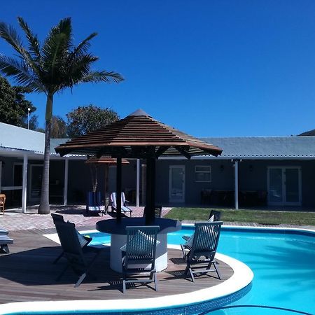 Livesey Lodge Guest House Hermanus Bagian luar foto